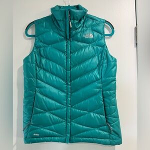 The North Face Turquoise Quilted Vest Size Small
